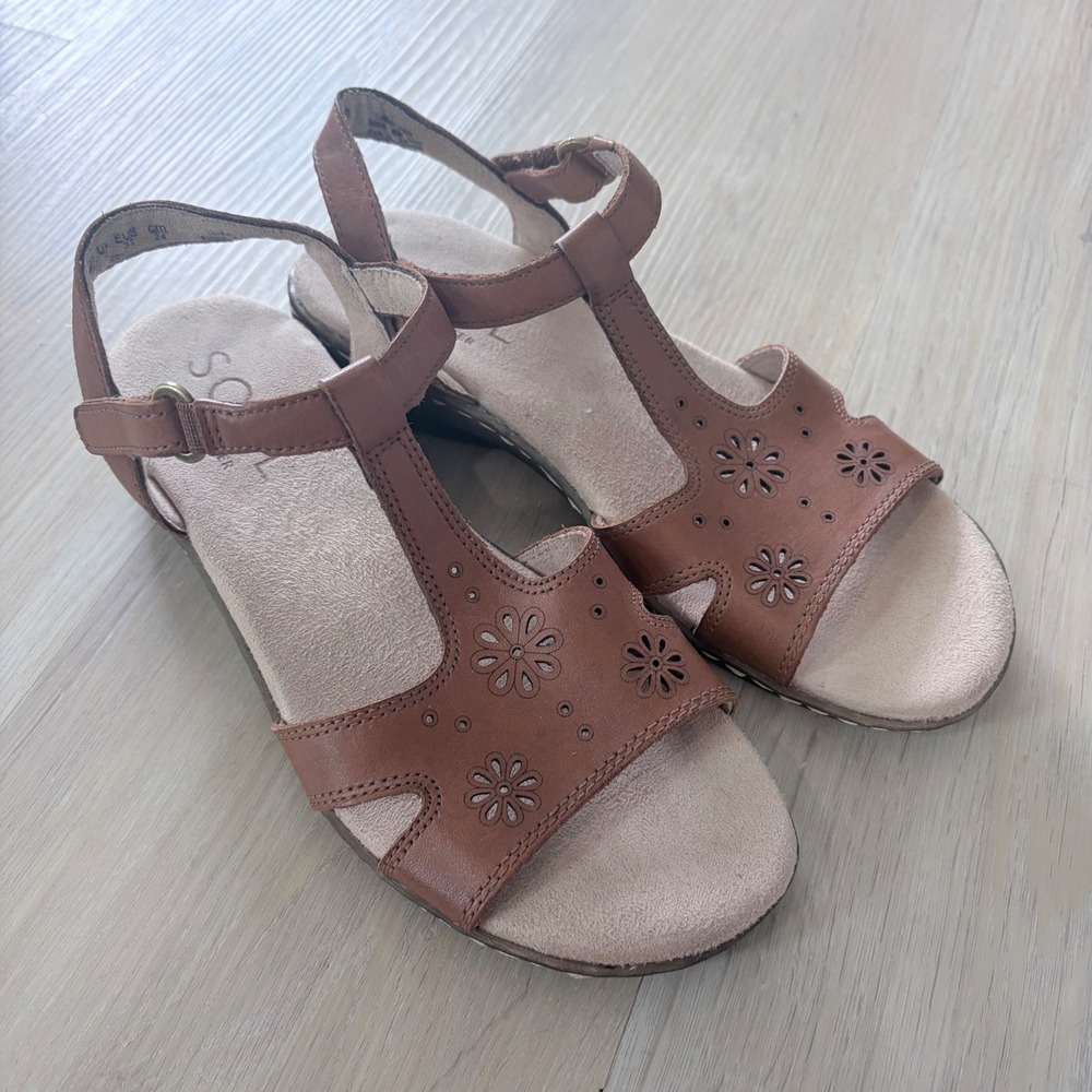 Soul Naturalizer Trio Brown Leather Floral Laser Cut T-Strap Sandals Womens 7M